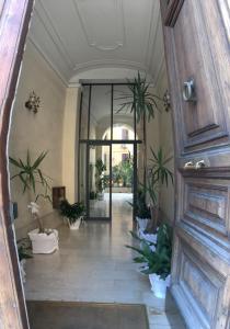 The facade or entrance of MiRhome Guest House
