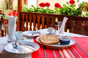 Afbeelding uit fotogalerij van Family Hotel Markov's House in Bratsigovo