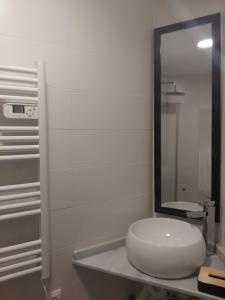 Kamar mandi di Apartamento Pelaires