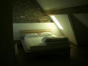 Giường trong phòng chung tại la clef des champs