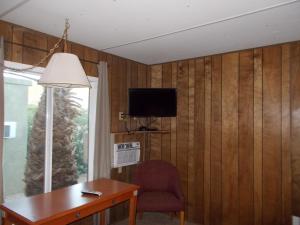 Gallery image of Atomic Inn Beatty Near Death Valley in Beatty