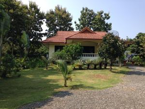 Galeriebild der Unterkunft House of Garden in Chiang Rai