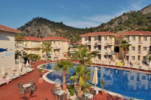 Gallery image of The Blue Lagoon Deluxe Hotel in Oludeniz