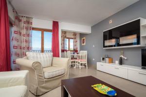 TV a/nebo společenská místnost v ubytování Apartments Judita