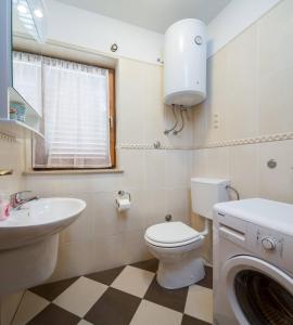 Koupelna v ubytování Apartments Judita