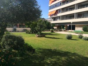 Vonkajšia záhrada v ubytovaní Apartments Easy La Nogalera