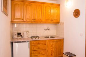 A kitchen or kitchenette at Finca Patio Canario