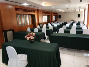 Gallery image of Auychai Grand Hotel in Lang Suan