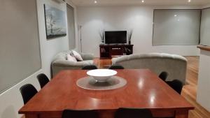 小巷双重景致度假屋的休息区