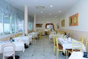 Restaurace v ubytování Mondial