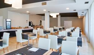 Εστιατόριο ή άλλο μέρος για φαγητό στο Hotel Can Pamplona
