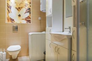 Koupelna v ubytování Apartments Dalmacija Tučepi + 72 fotografií