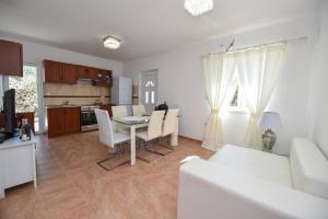 Nhà bếp/bếp nhỏ tại Villa Ivanovi Dvori