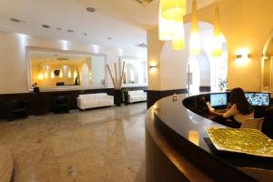 TV a/nebo společenská místnost v ubytování Hotel Europa