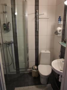 Kylpyhuone majoituspaikassa Hotel Suonenjoki
