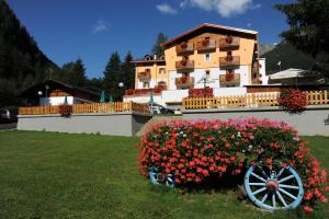 Afbeelding uit fotogalerij van Hotel Alpino Wellness & Spa in Peio Fonti