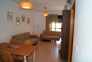 Posedenie v ubytovaní Apartamento Tirma Conil