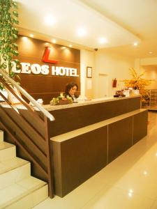 Vestíbul o recepció de LEOS Hotel