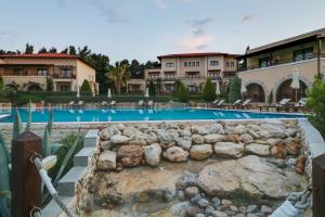 Басейн в Aegean Melathron Thalasso Spa Hotel або поблизу