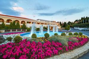 Басейн в Aegean Melathron Thalasso Spa Hotel або поблизу