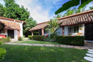 Villa Botero By Casa Mojito外面的花园