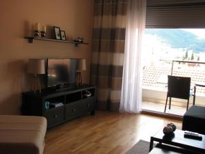 Et tv og/eller underholdning på Apartment B&S