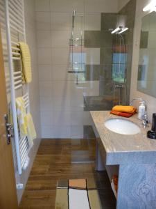 Koupelna v ubytování Ferienhaus Enzi