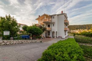 En generel udsigt til bjerge eller udsigt til bjerge taget fra lejligheden