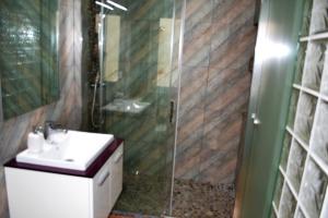 Kúpeľňa v ubytovaní DREAMSUITES MARIN GARCIA.