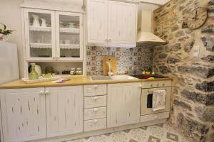 Gallery image of Mesta Mastic in Mesta