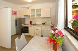 Köök või kööginurk majutusasutuses Apartment Lenka- Split