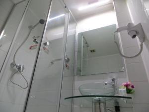 Ein Badezimmer in der Unterkunft Hotel Newen