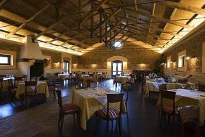Un restaurant u otro lugar para comer en Portasirena Agriturismo