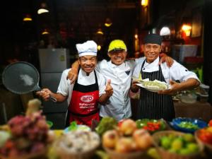 Os clientes hospedados em PP Red Tuna Hut