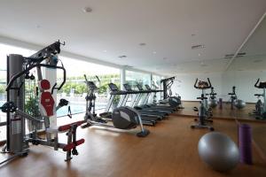 The fitness centre and/or fitness facilities at ibis Styles Cikarang