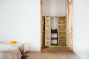 Postel nebo postele na pokoji v ubytování OttoH Charm Stay