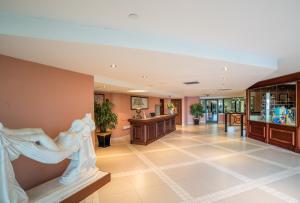 Vstupní hala nebo recepce v ubytování Grand Hotel Excelsior + 37 fotografií
