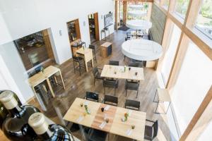 an overhead view of a restaurant with tables and chairs at Weinhotel Maitz Wolfgang in Ratsch an der Weinstraße