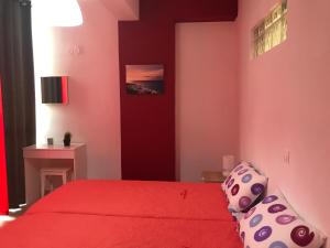 A bed or beds in a room at Mirtos Apartments