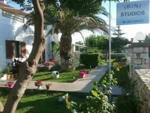 Gallery image of Irini studios in Skiros