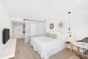 Posteľ alebo postele v izbe v ubytovaní Barceló Portinatx - Adults Only