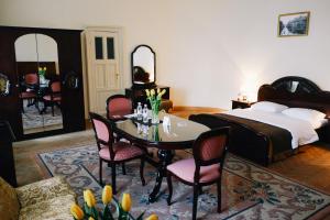 Voodi või voodid majutusasutuse George Hotel toas