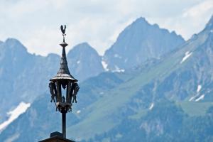 Ein allgemeiner Bergblick oder ein Berglick von der Ferienwohnung aus