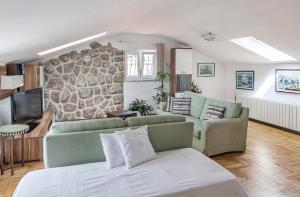 Μια τηλεόραση ή/και κέντρο ψυχαγωγίας στο Apartments Hortensia