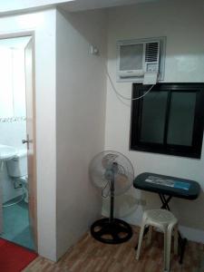 TV o dispositivi per l'intrattenimento presso Budget Studio Unit in Makati
