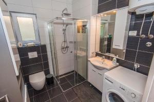 Phòng tắm tại ARENA Apartment 5-Stars Premium-Accommodation +12 ảnh