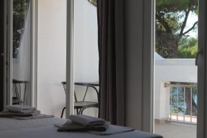Balkón nebo terasa v ubytování Covahouse + 37 fotografií