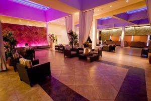 Ruang duduk di Divi Aruba Phoenix Beach Resort