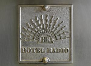 Certifikát, hodnocení, plakát nebo jiný dokument vystavený v ubytování Hôtel Radio - Teritoria