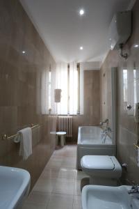 Koupelna v ubytování Hotel Europa